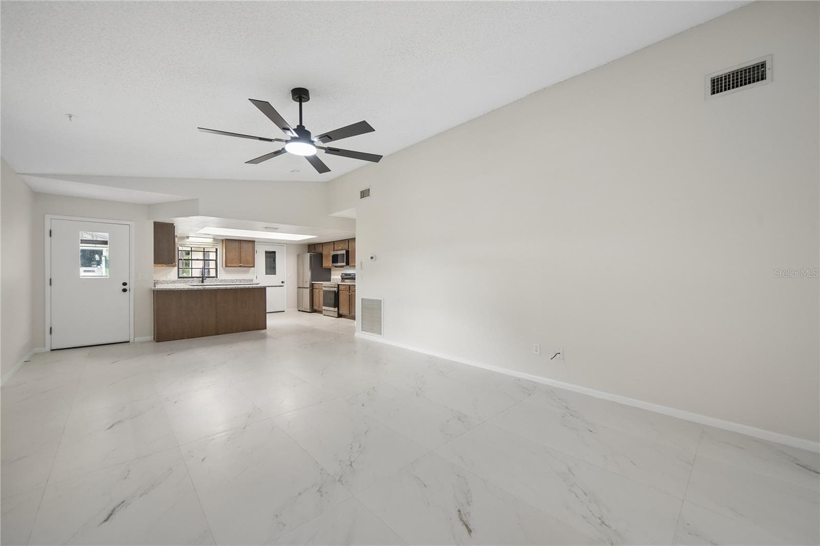 Single Family Residence at 104 QUAIL RIDGE CT, SANFORD, photo 12 of 34