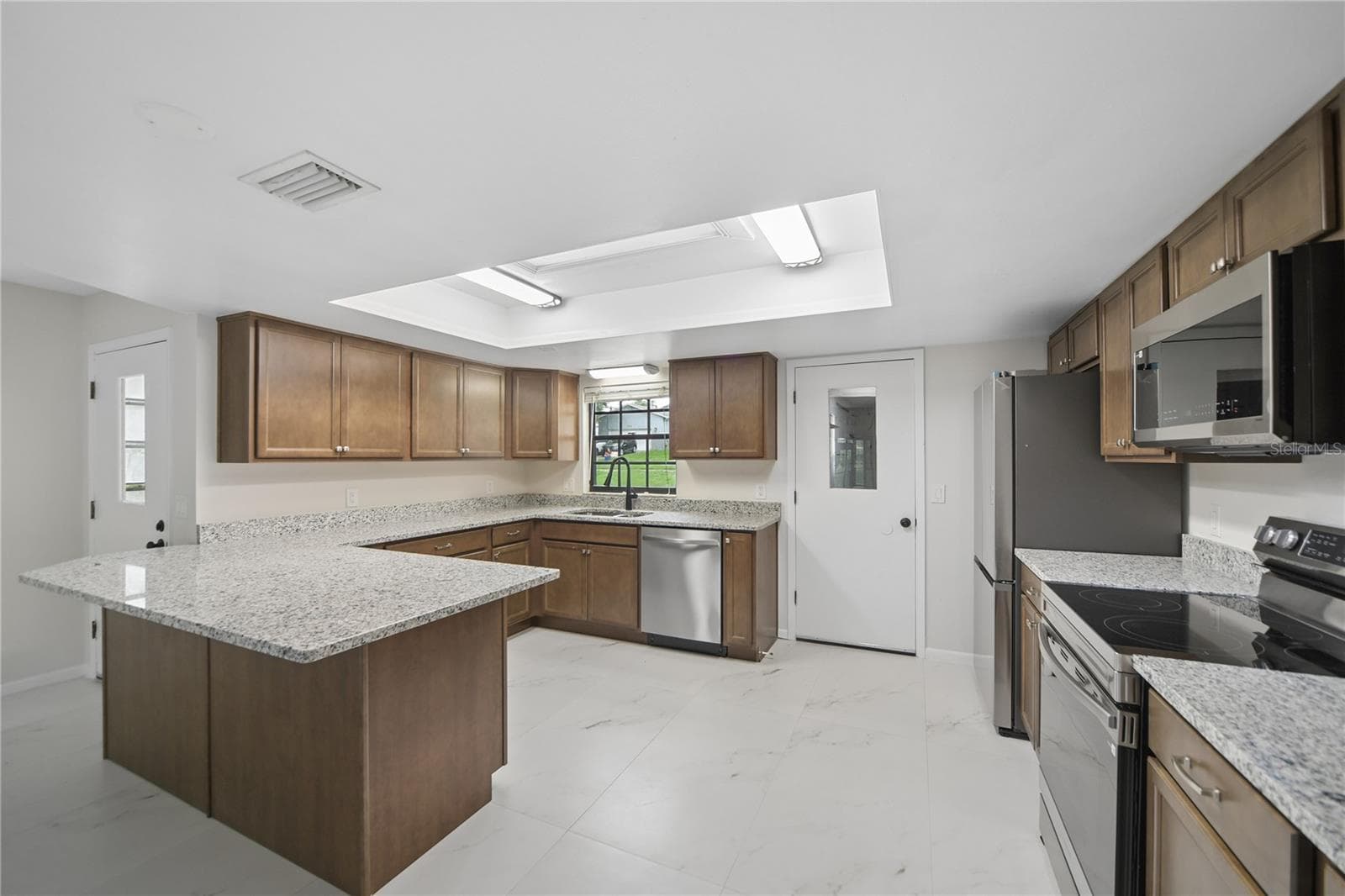Single Family Residence at 104 QUAIL RIDGE CT, SANFORD, photo 13 of 34