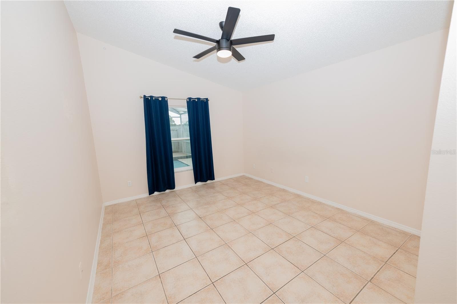 Single Family Residence at 3222 BREWSTER DR, KISSIMMEE, photo 13 of 23