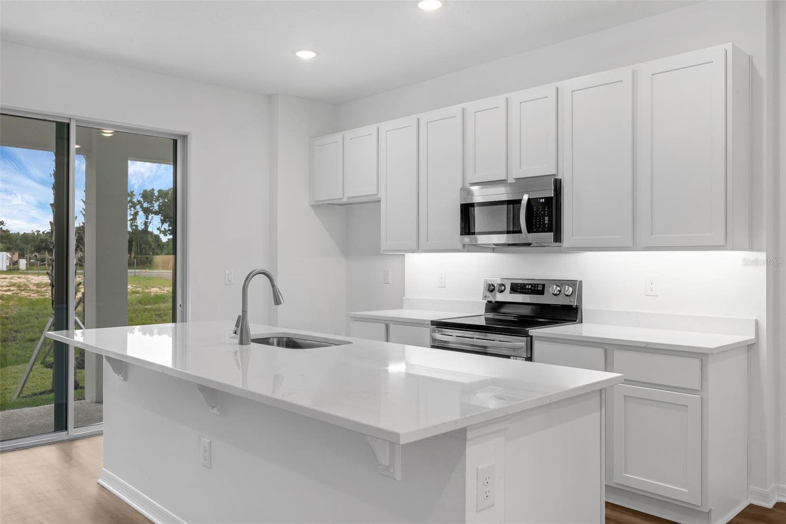 Townhouse at 629 FLORIDA ELM CT, DELAND, photo 2 of 25