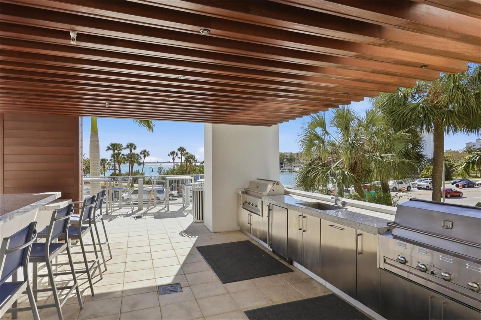 Grills for your convenience - 1155 N GULFSTREAM AVE #807, SARASOTA
