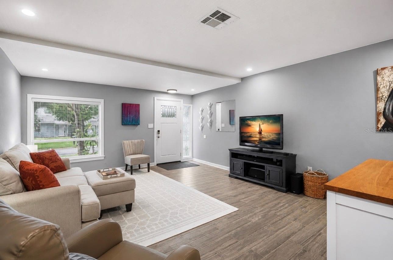 Single Family Residence at 1663 SAN MATEO DR, DUNEDIN, photo 5 of 28