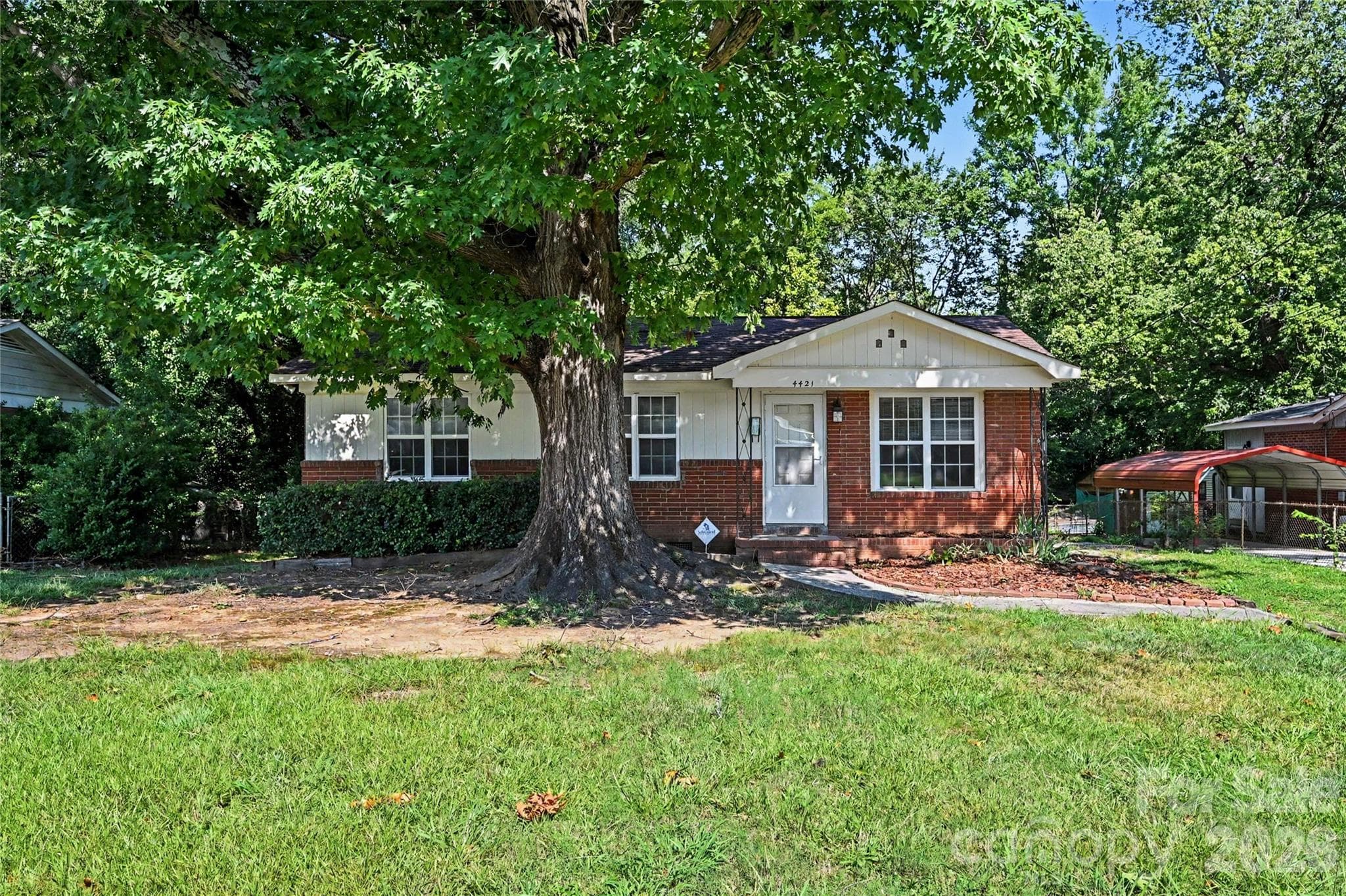 4421 Knollcrest Drive