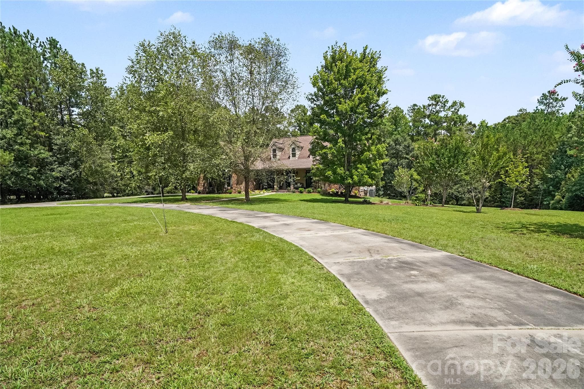 Single Family Residence at 507 Crown Court, Richburg, photo 3 of 32