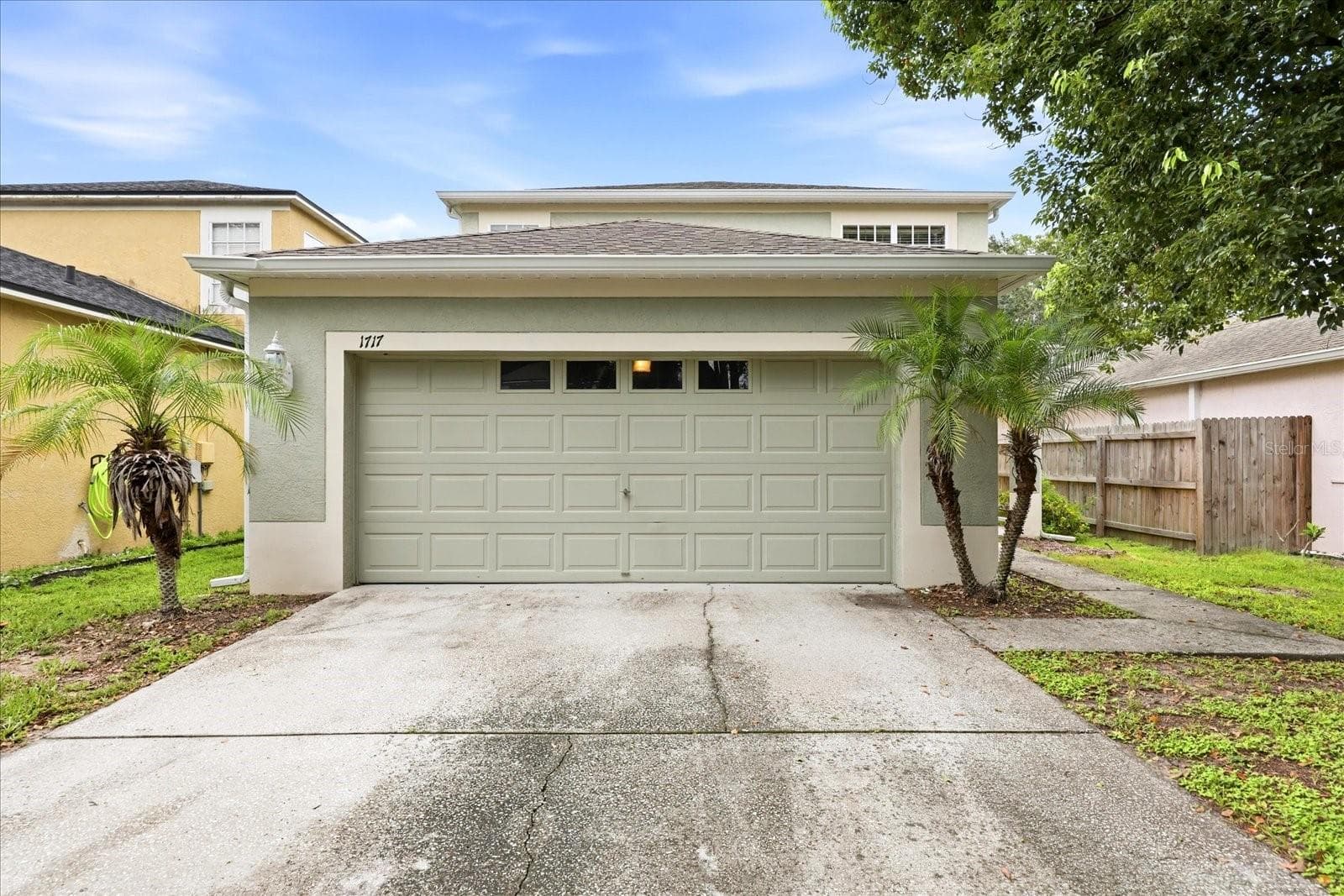 1717 MOSAIC FOREST DR