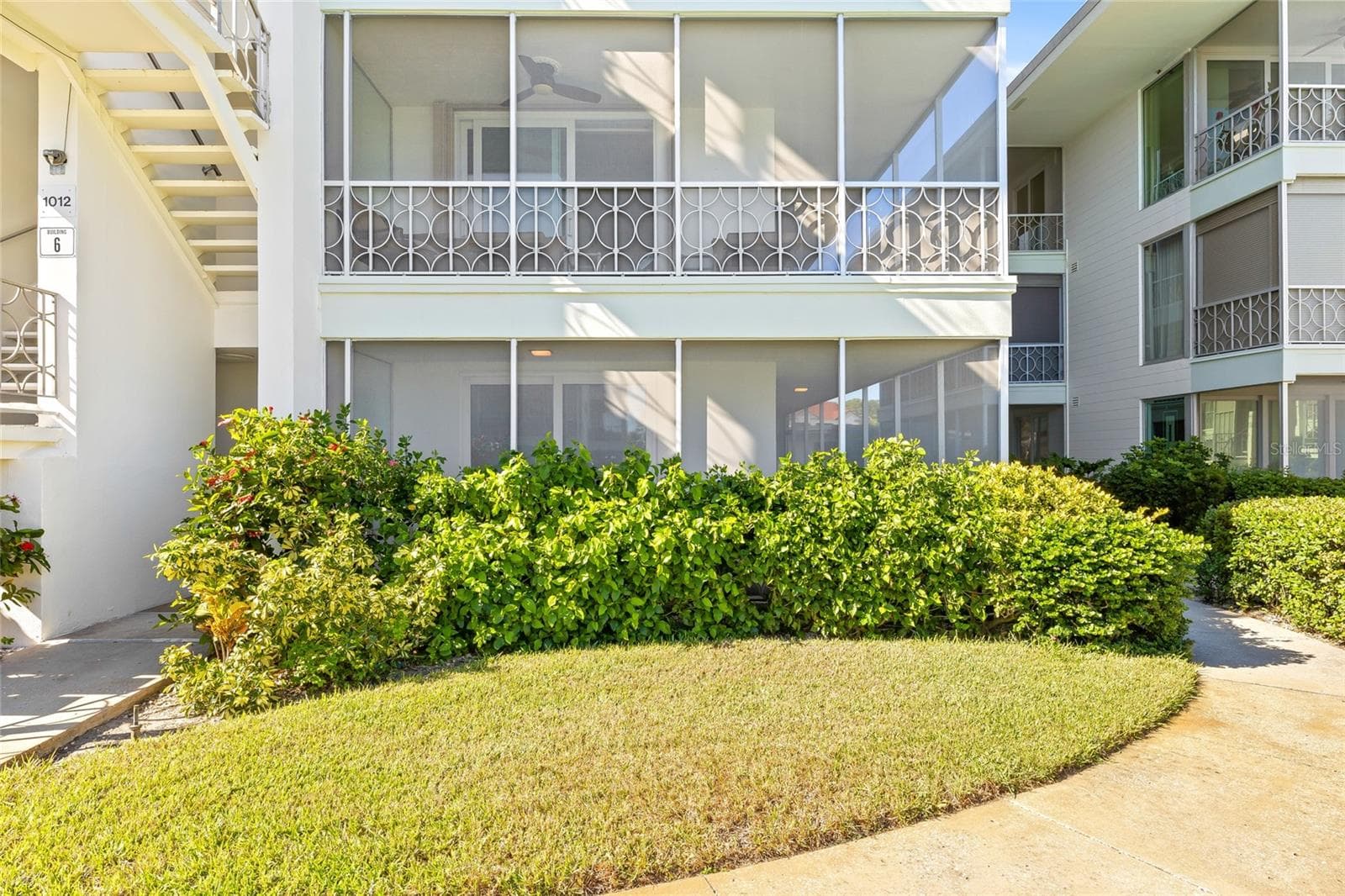 Condominium at 1012 N SHORE DR NE #14, ST PETERSBURG, photo 30 of 38
