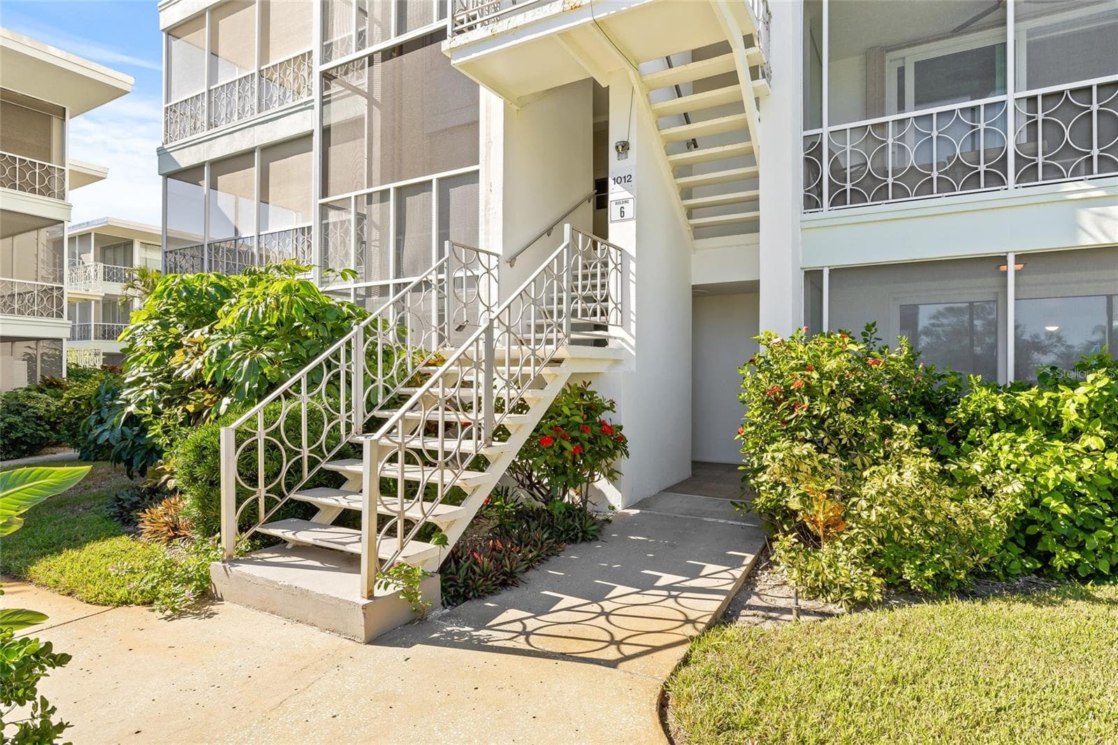 Condominium at 1012 N SHORE DR NE #14, ST PETERSBURG, photo 31 of 38
