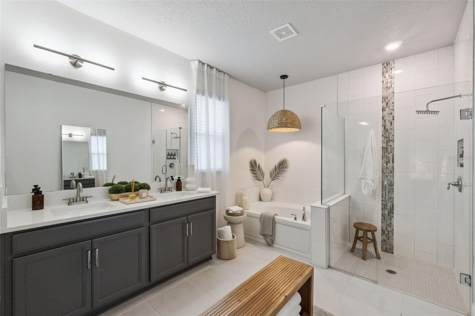 Primary Bath - 6935 HIGGS ALY, ORLANDO