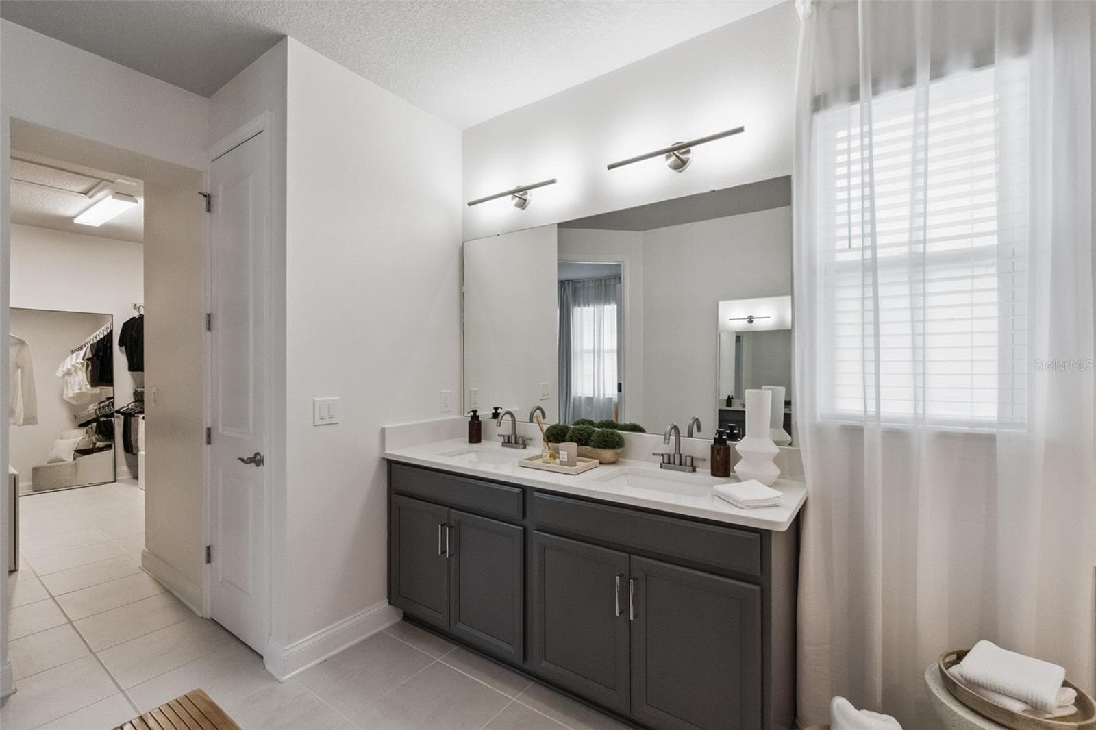 Primary Bath - 6935 HIGGS ALY, ORLANDO