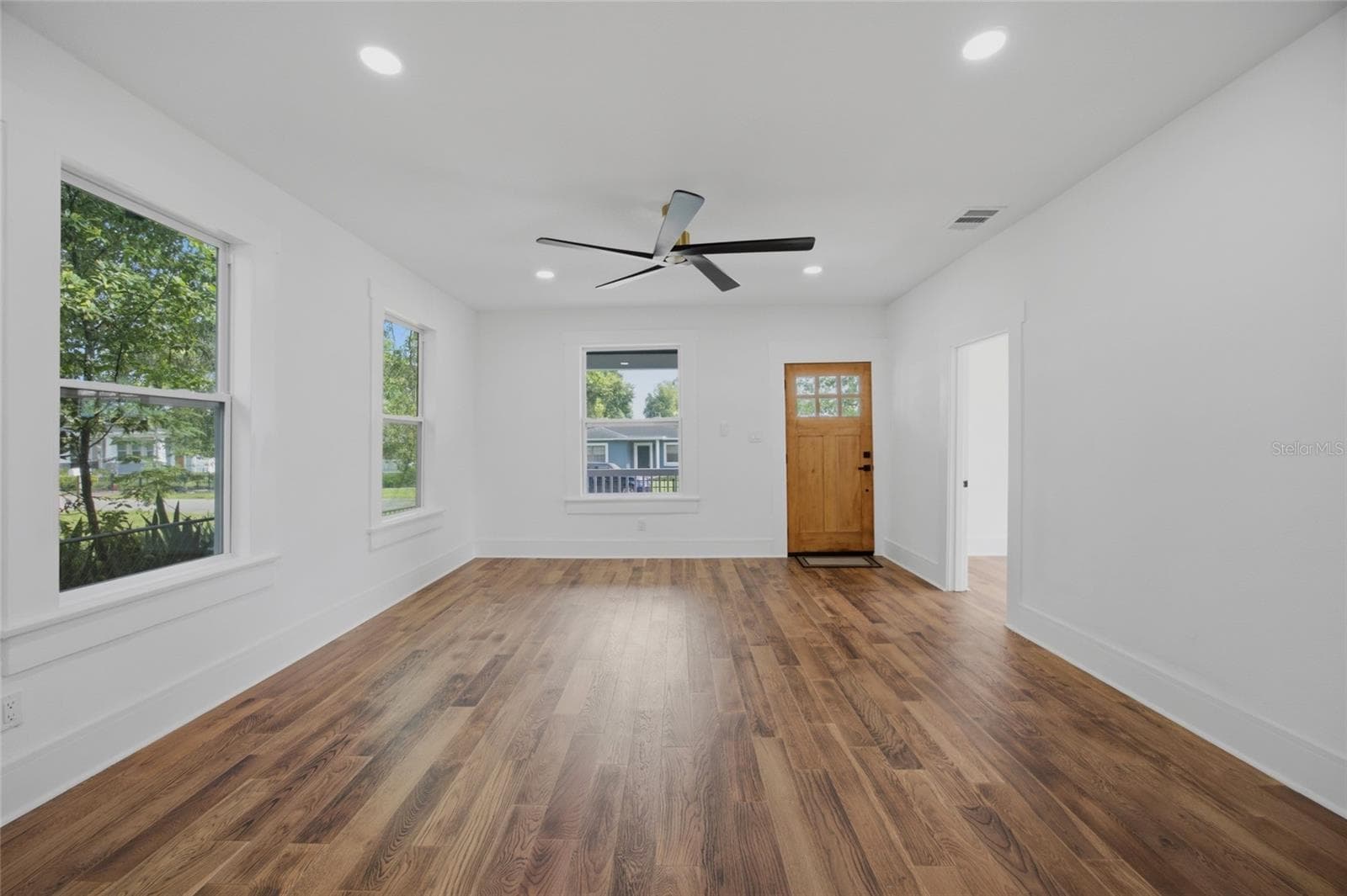 Single Family Residence at 815 E FRIERSON AVE, TAMPA, photo 7 of 42