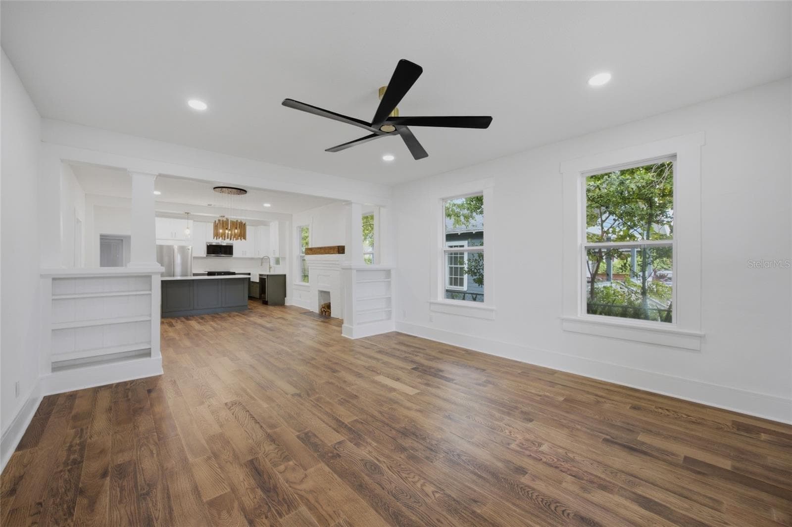 Single Family Residence at 815 E FRIERSON AVE, TAMPA, photo 9 of 42