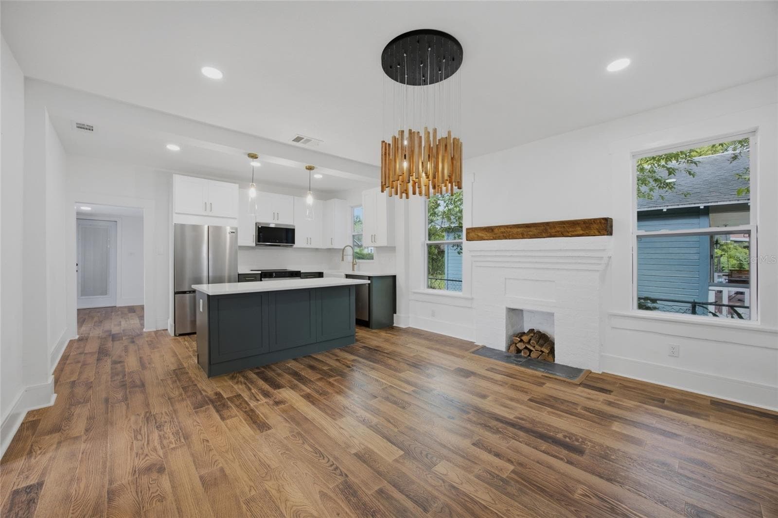 Single Family Residence at 815 E FRIERSON AVE, TAMPA, photo 10 of 42