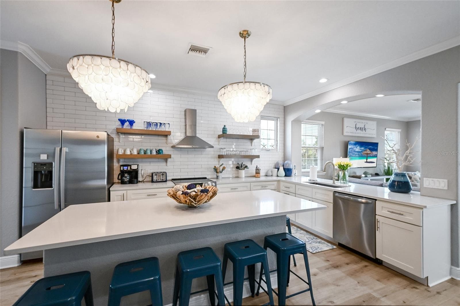 Single Family Residence at 159 CRESCENT DR, ANNA MARIA, photo 17 of 68