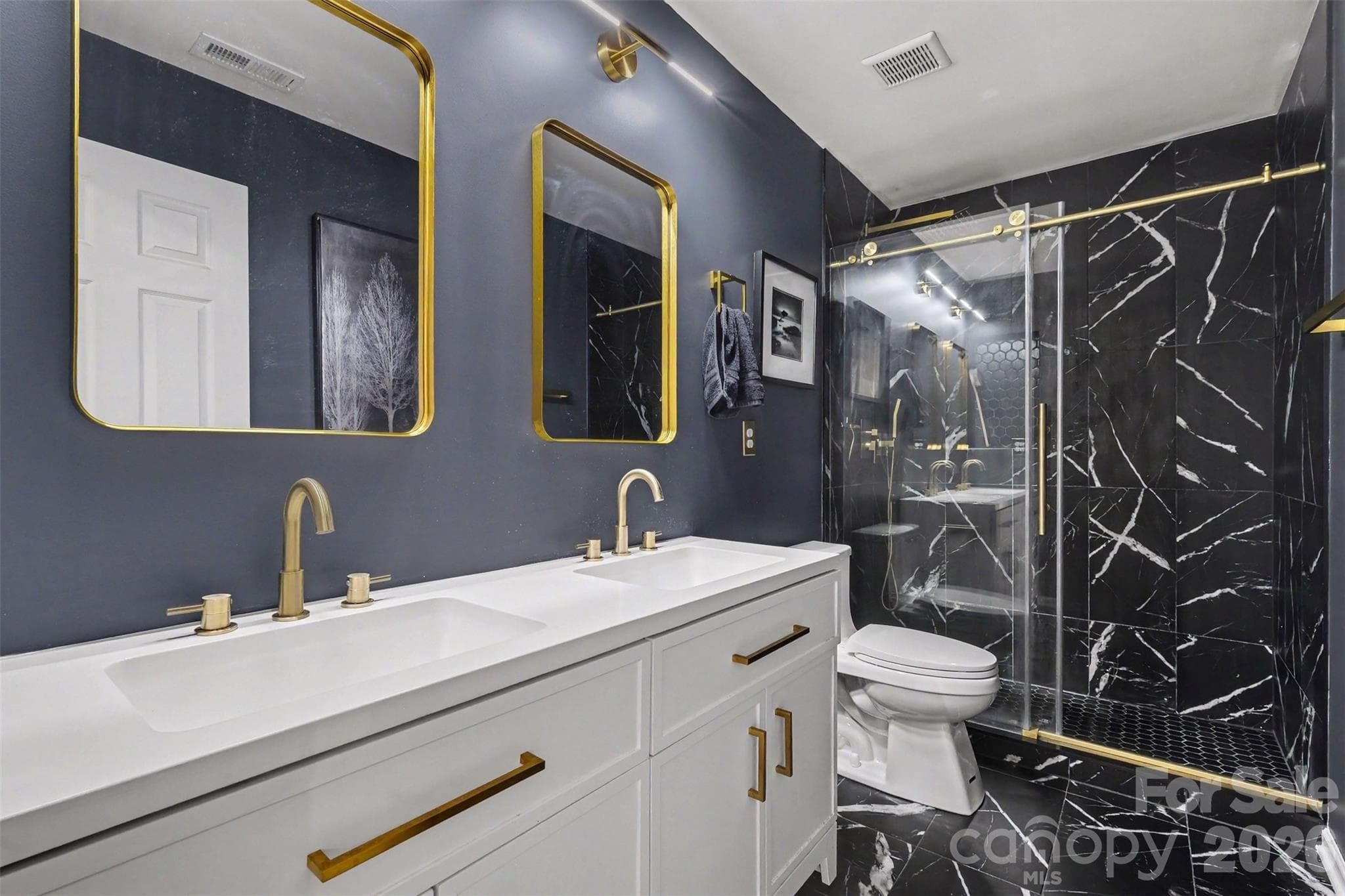 Upstairs Bathroom - 10120 Shanaclear Avenue, Concord