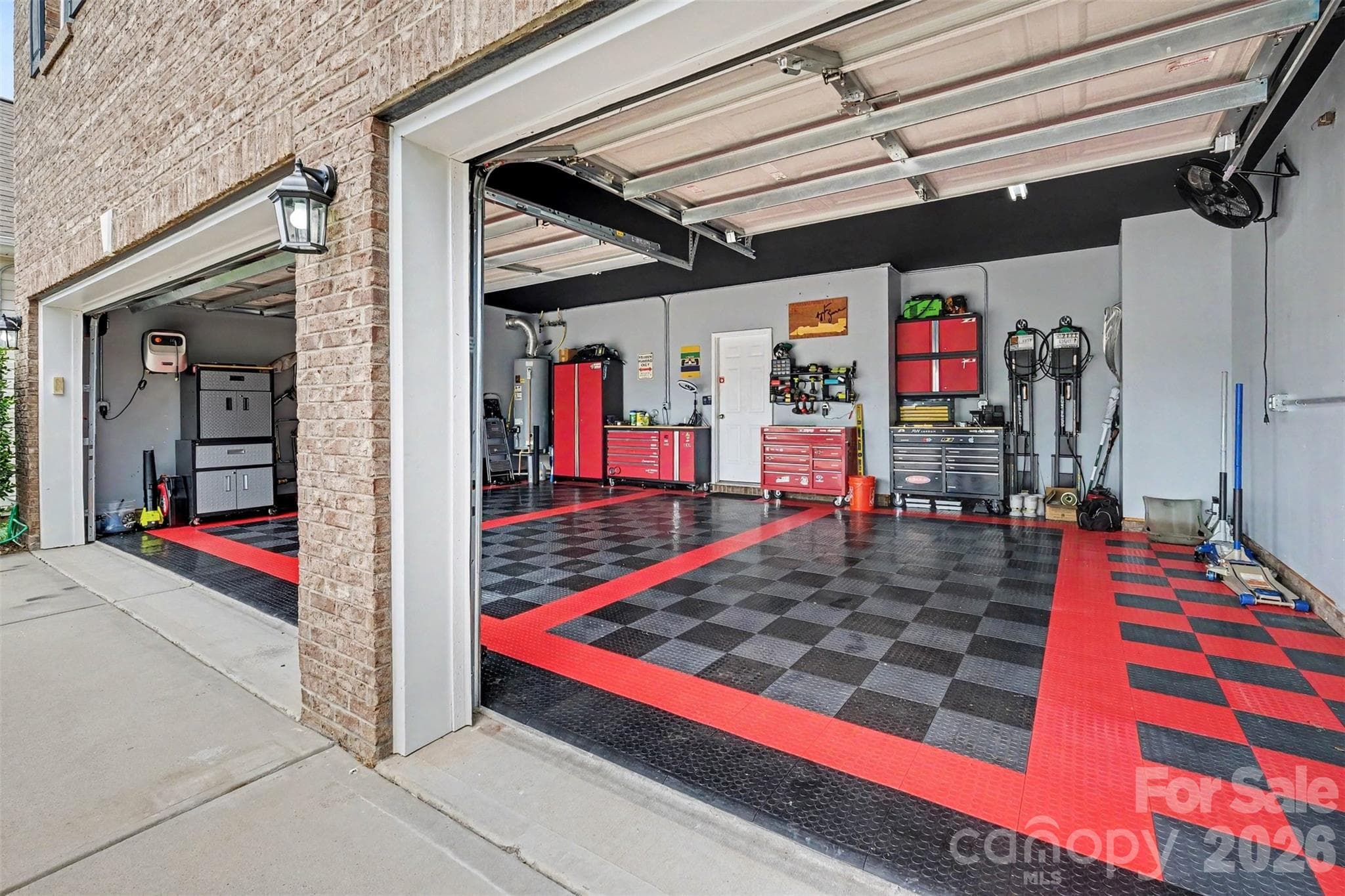 3 Car Garage - 10120 Shanaclear Avenue, Concord