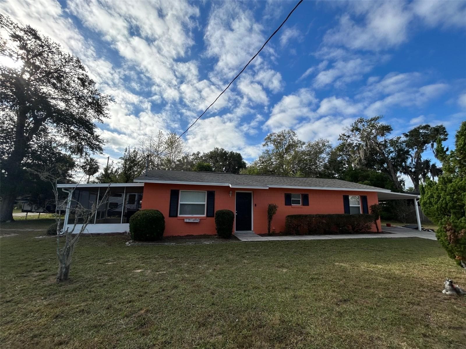 Side view - 1122 VIRGINIA CT, EUSTIS