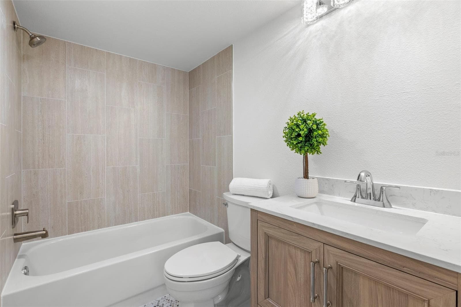 Condominium at 2981 BONAVENTURE CIR #202, PALM HARBOR, photo 14 of 25