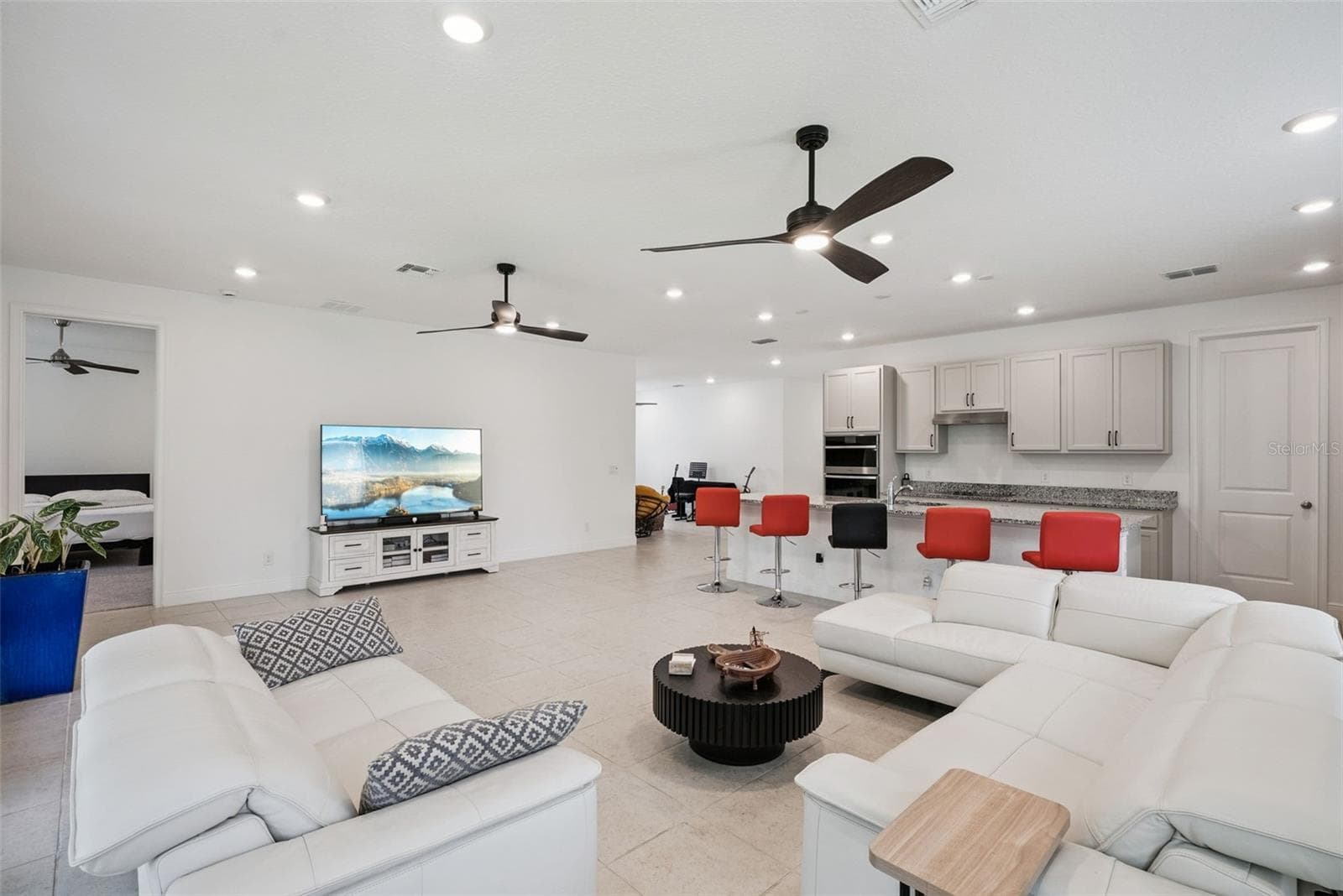 Single Family Residence at 1699 MEADOWLARK DR, DELTONA, photo 16 of 44