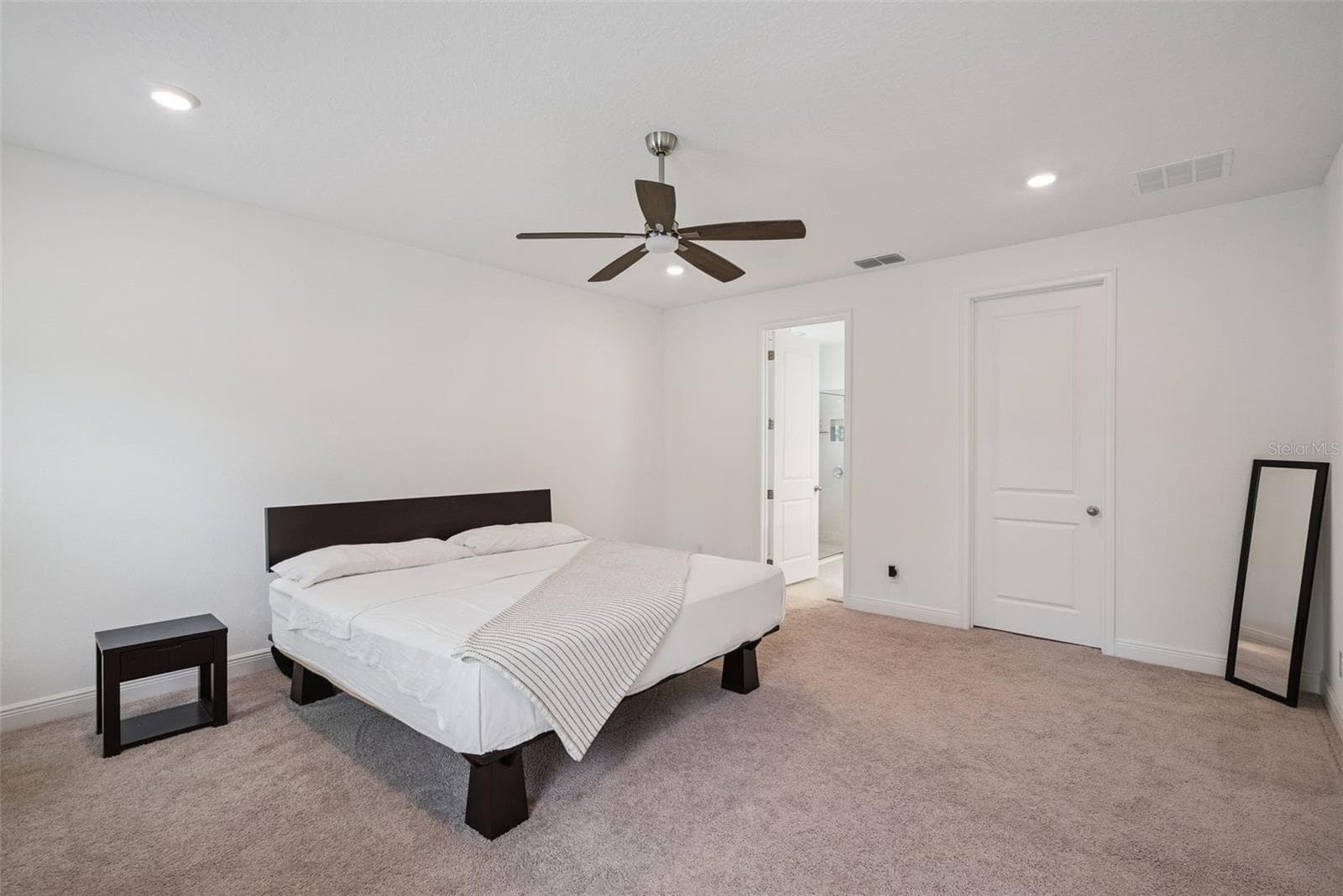 Single Family Residence at 1699 MEADOWLARK DR, DELTONA, photo 28 of 44