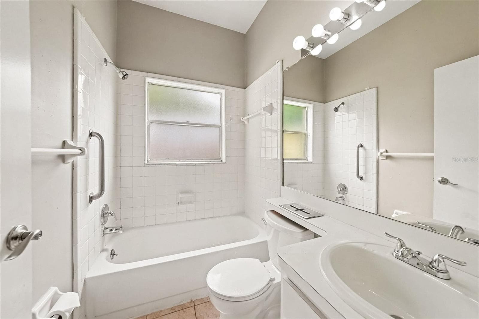 Single Family Residence at 888 FRANKLIN CIR, PALM HARBOR, photo 23 of 35