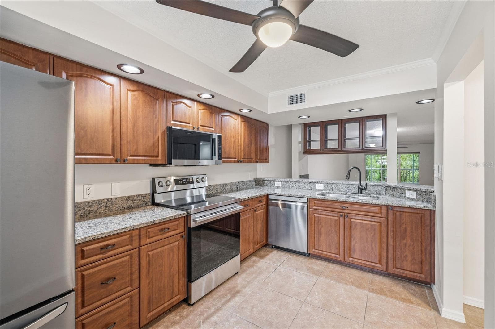Condominium at 2533 DOLLY BAY DR #105, PALM HARBOR, photo 6 of 36