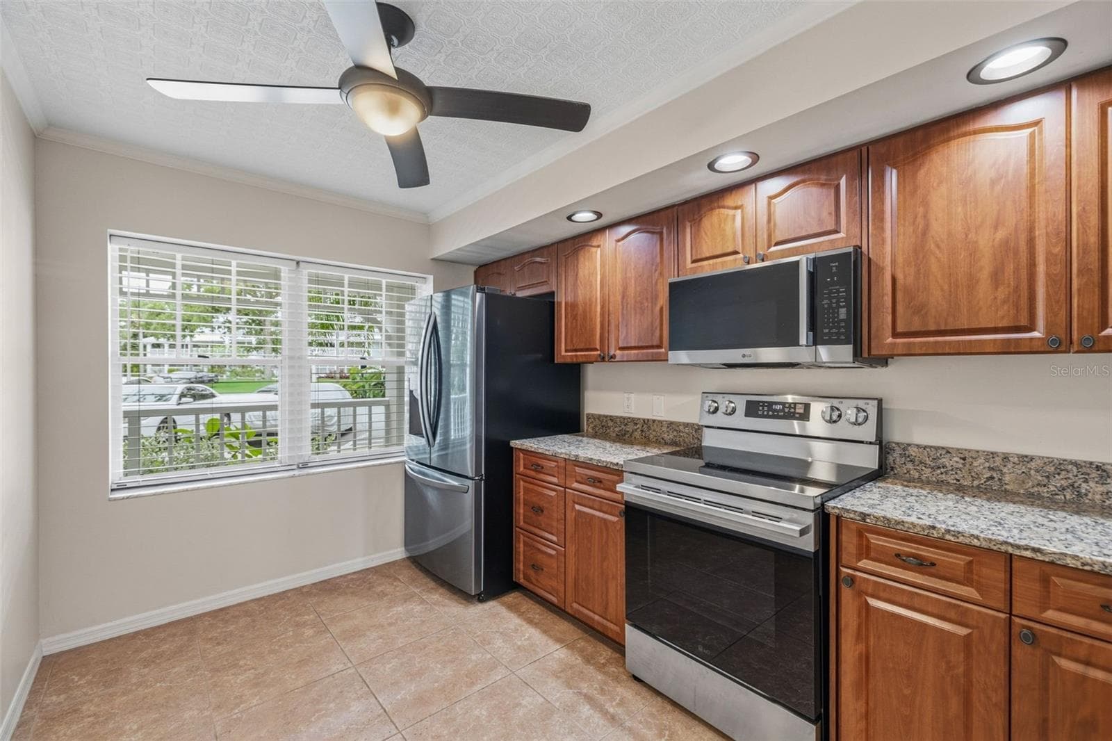 Condominium at 2533 DOLLY BAY DR #105, PALM HARBOR, photo 9 of 36