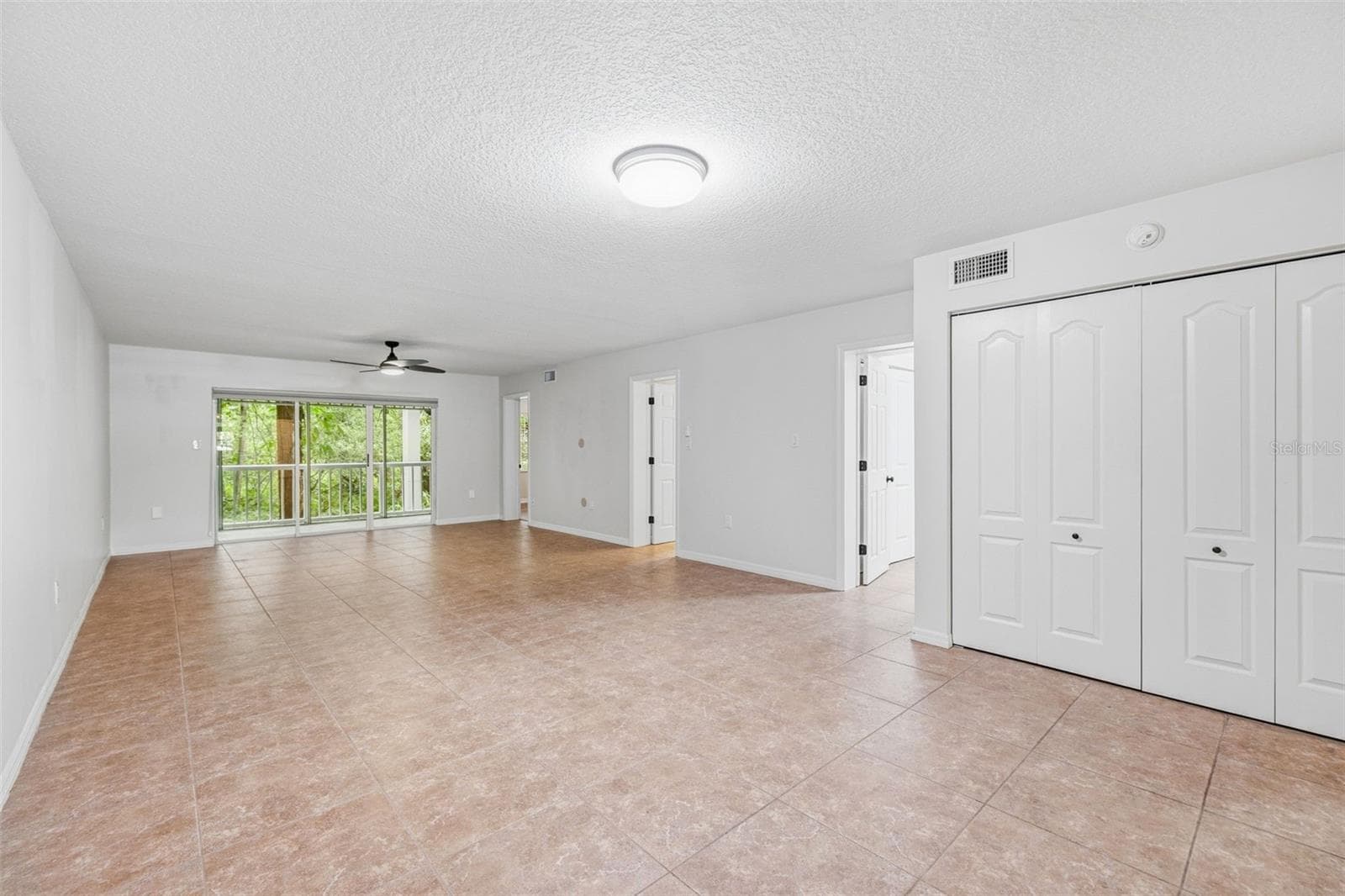 Condominium at 2533 DOLLY BAY DR #105, PALM HARBOR, photo 13 of 36