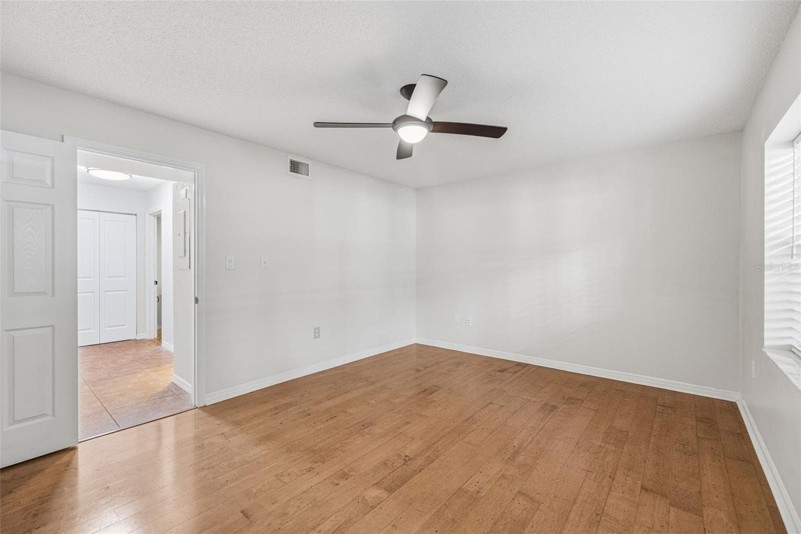 Condominium at 2533 DOLLY BAY DR #105, PALM HARBOR, photo 23 of 36