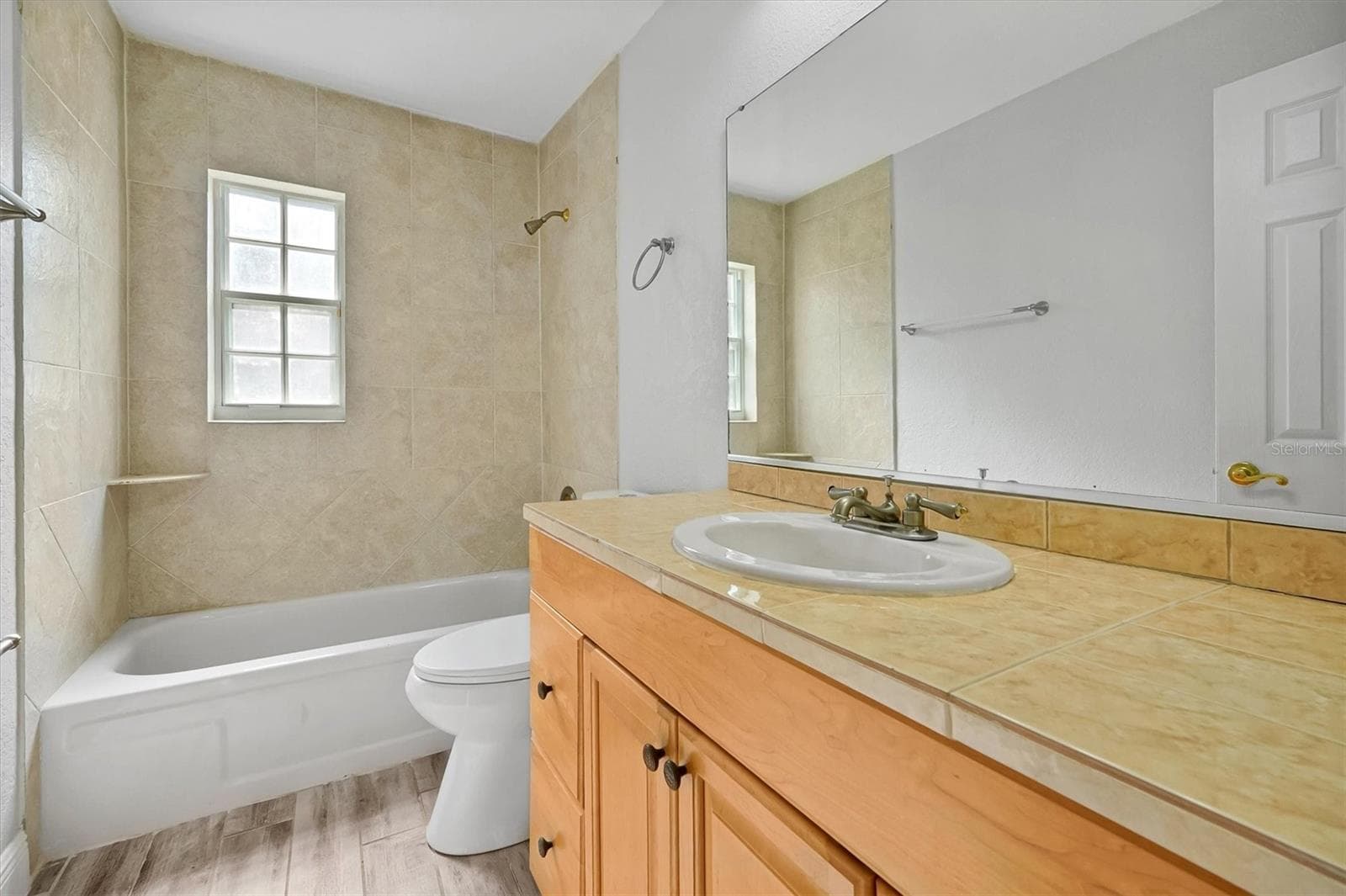 2nd Bathroom - 8405 WAIALAE CT, ORLANDO