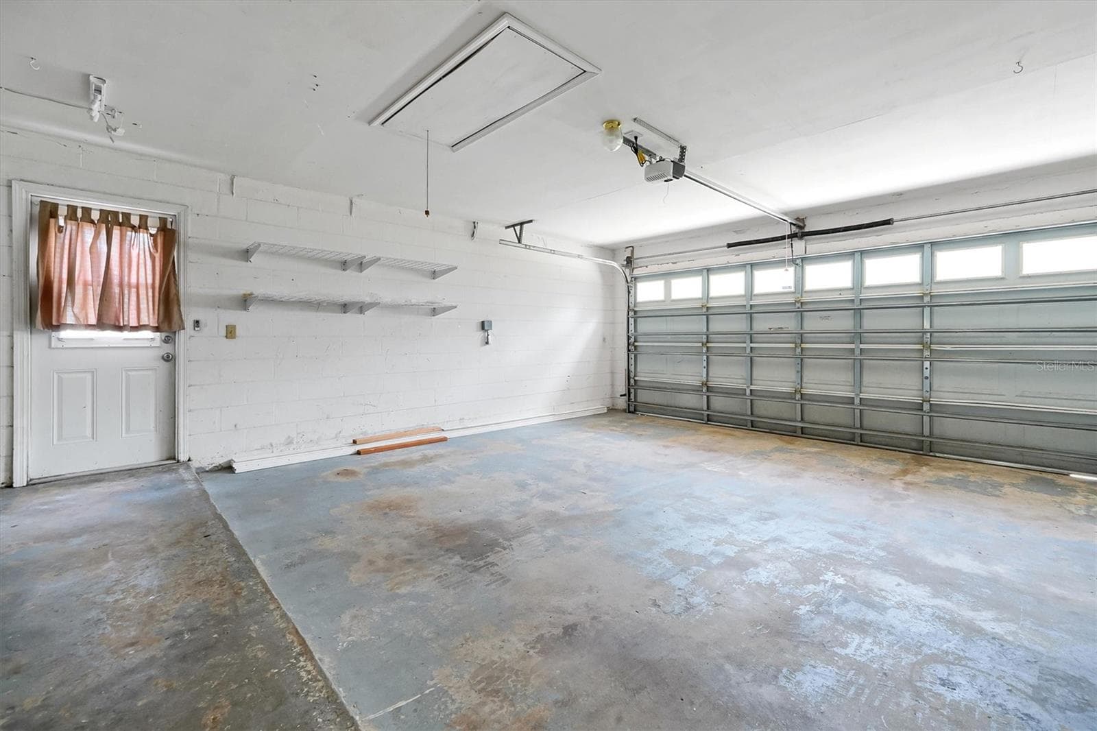 Garage - 8405 WAIALAE CT, ORLANDO