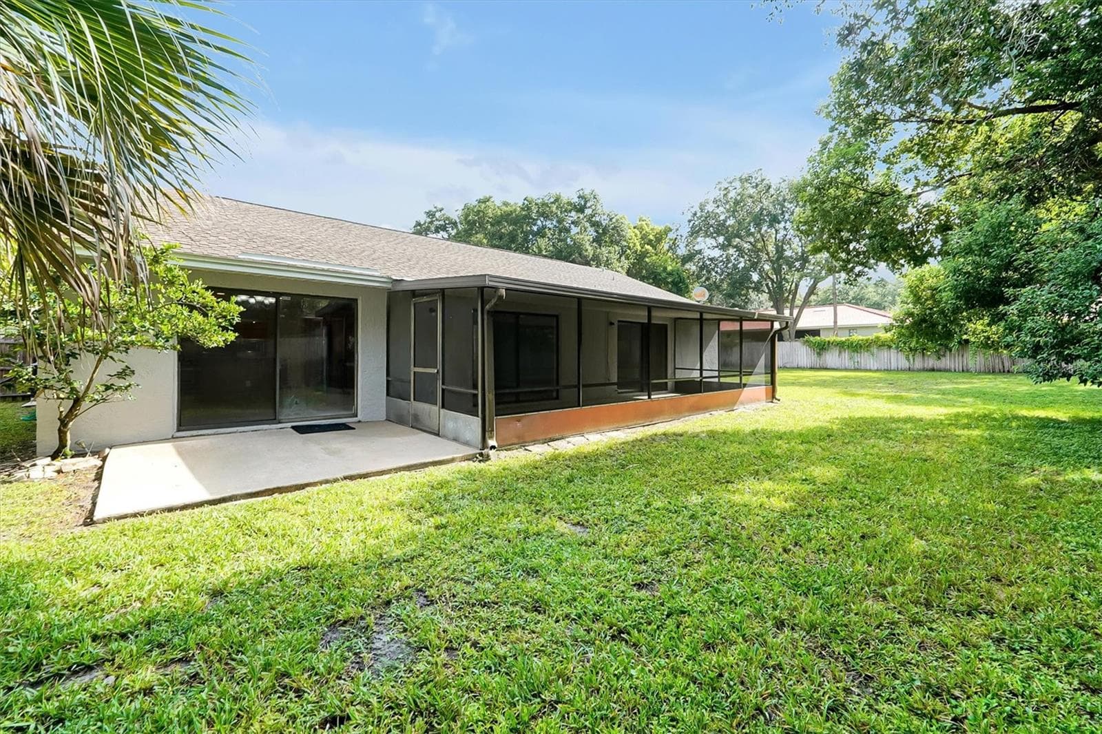 Patio and screened porch - 8405 WAIALAE CT, ORLANDO