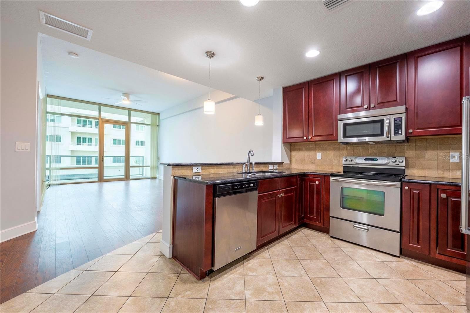 Condominium at 101 S EOLA DR #614, ORLANDO, photo 7 of 45