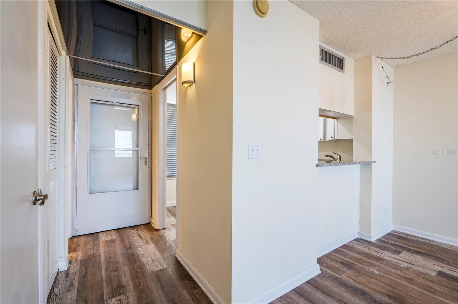 Condominium at 2618 COVE CAY DR #702, CLEARWATER, photo 11 of 36