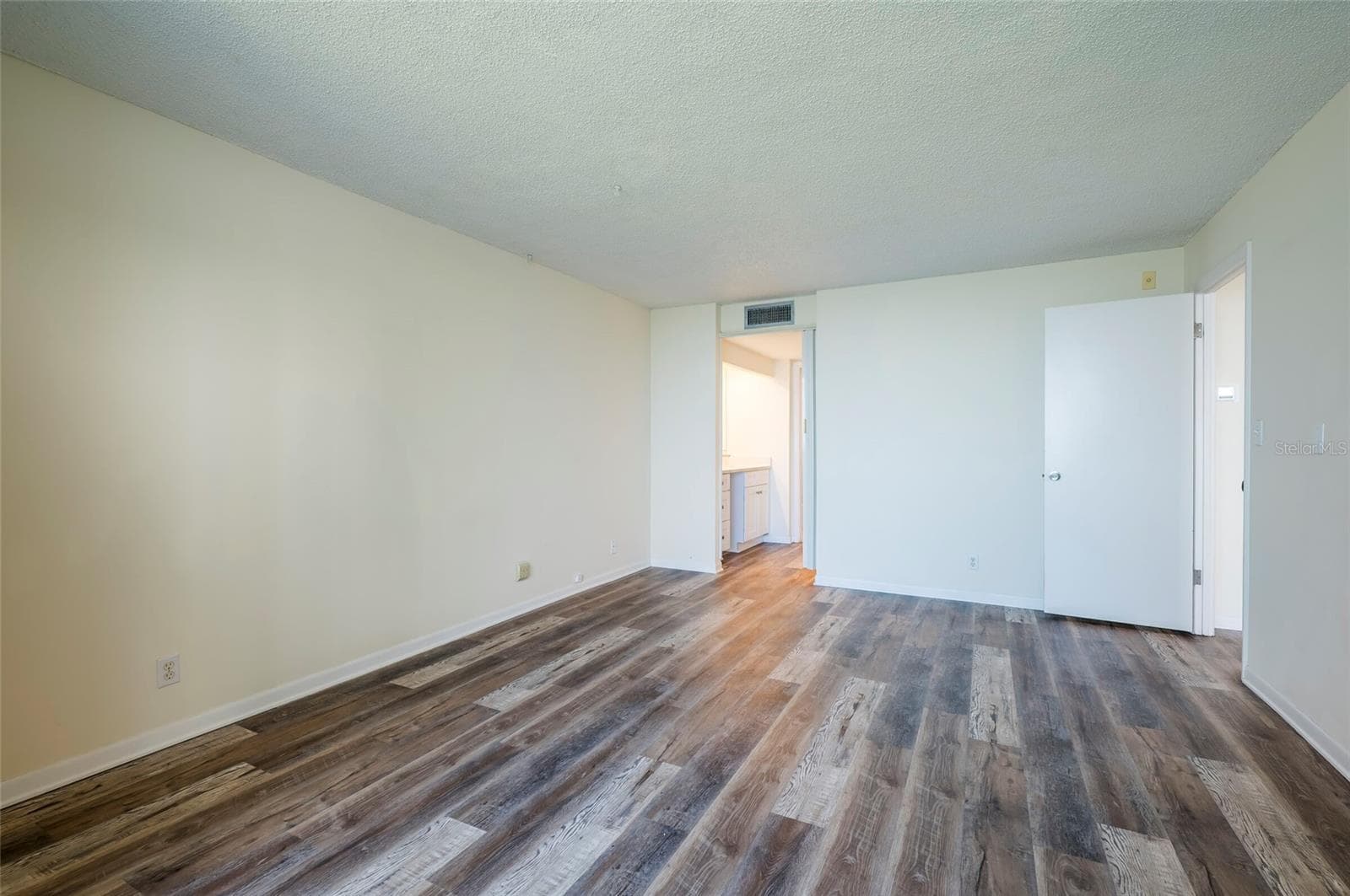 Condominium at 2618 COVE CAY DR #702, CLEARWATER, photo 26 of 36