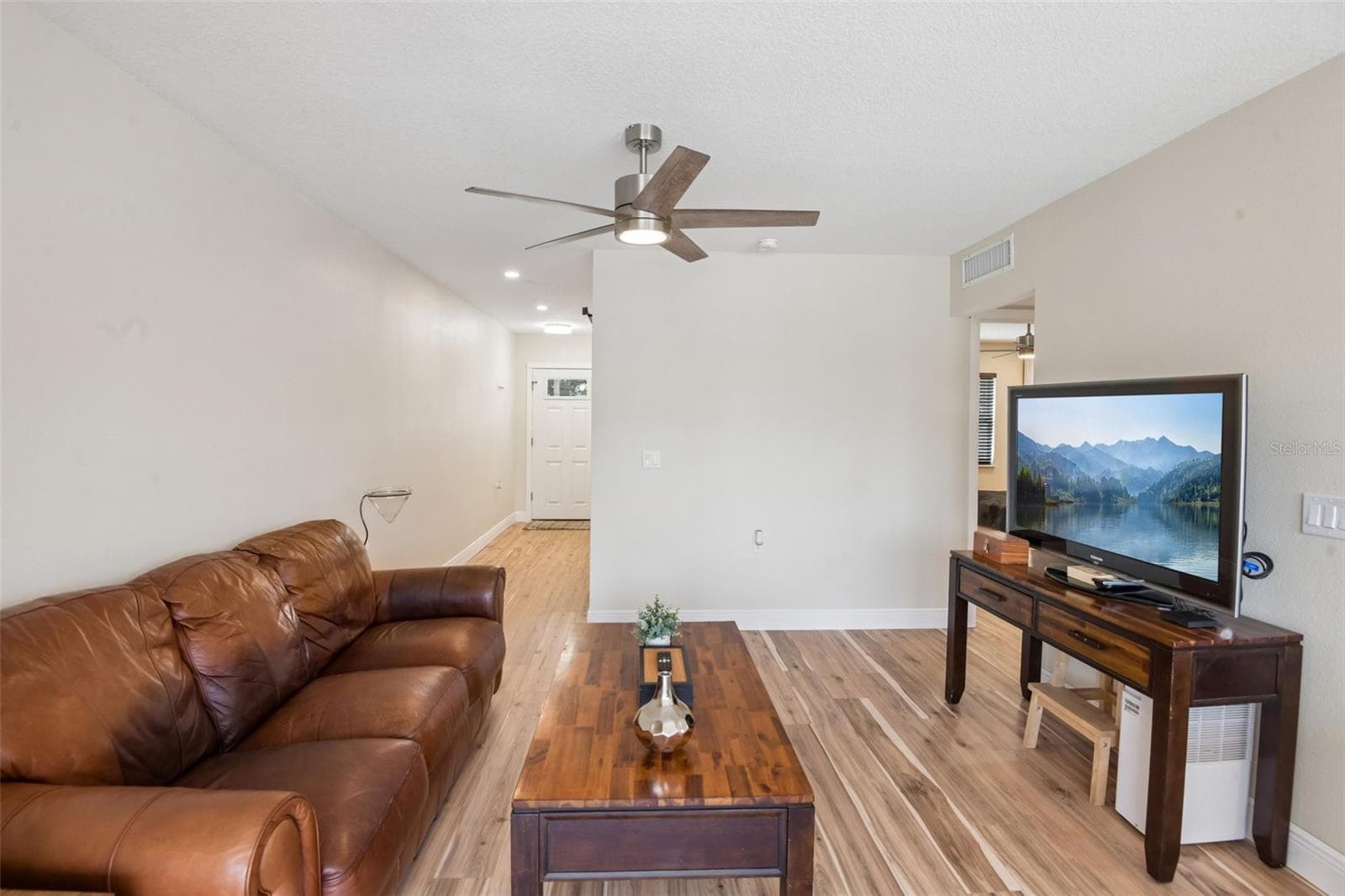 Condominium at 609 WESTWINDS DR #4, PALM HARBOR, photo 3 of 32