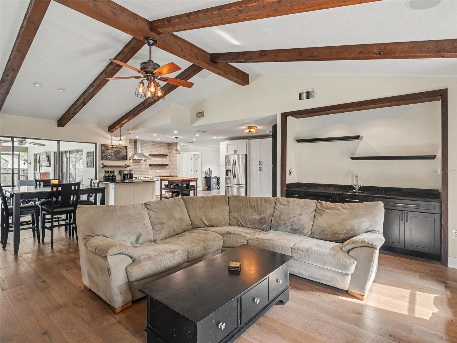 Single Family Residence at 3911 COUNTRY VIEW CIR, SARASOTA, photo 3 of 40