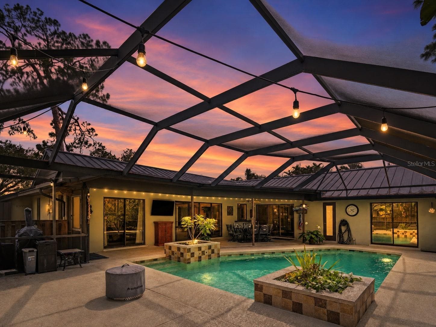 Single Family Residence at 3911 COUNTRY VIEW CIR, SARASOTA, photo 4 of 40