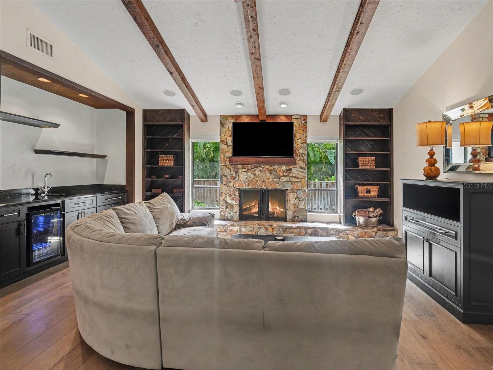 Single Family Residence at 3911 COUNTRY VIEW CIR, SARASOTA, photo 6 of 40