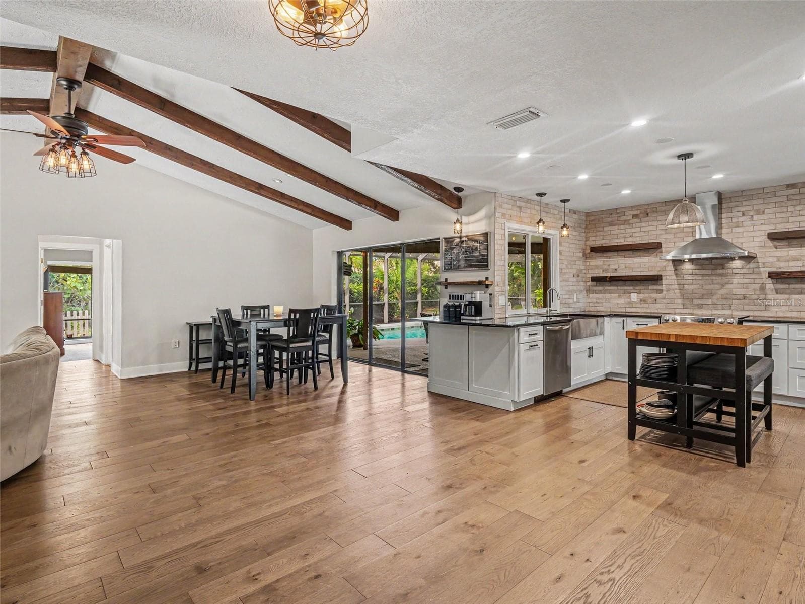 Single Family Residence at 3911 COUNTRY VIEW CIR, SARASOTA, photo 10 of 40