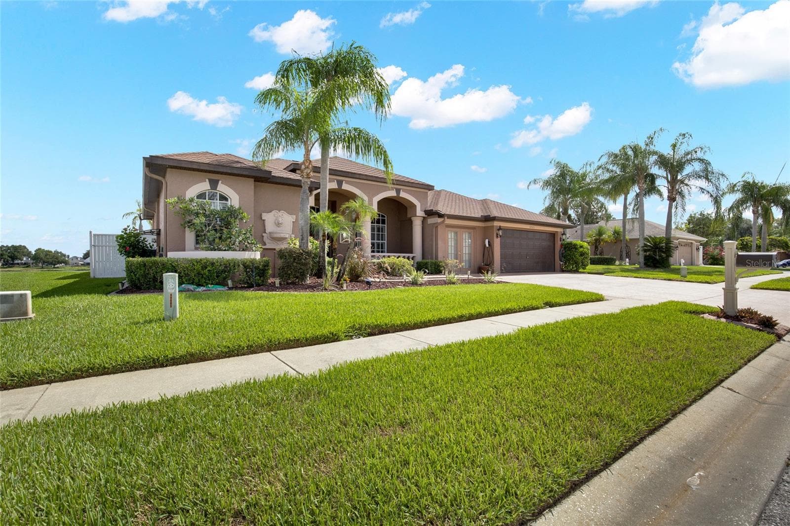 Single Family Residence at 22523 WILLOW LAKES DR, LUTZ, photo 6 of 53