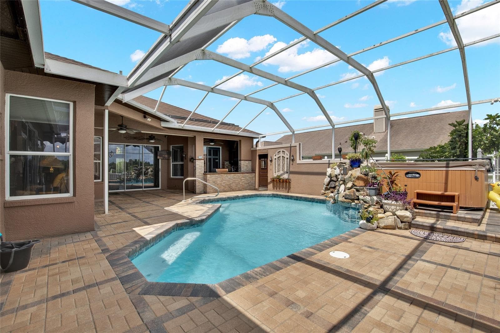Single Family Residence at 22523 WILLOW LAKES DR, LUTZ, photo 11 of 53