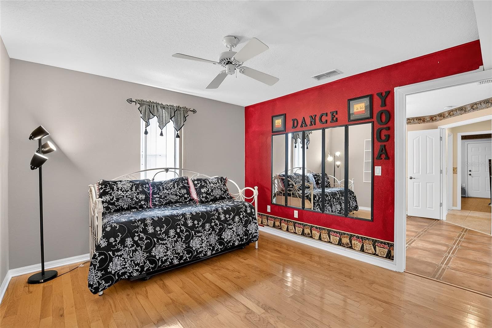 Single Family Residence at 22523 WILLOW LAKES DR, LUTZ, photo 38 of 53