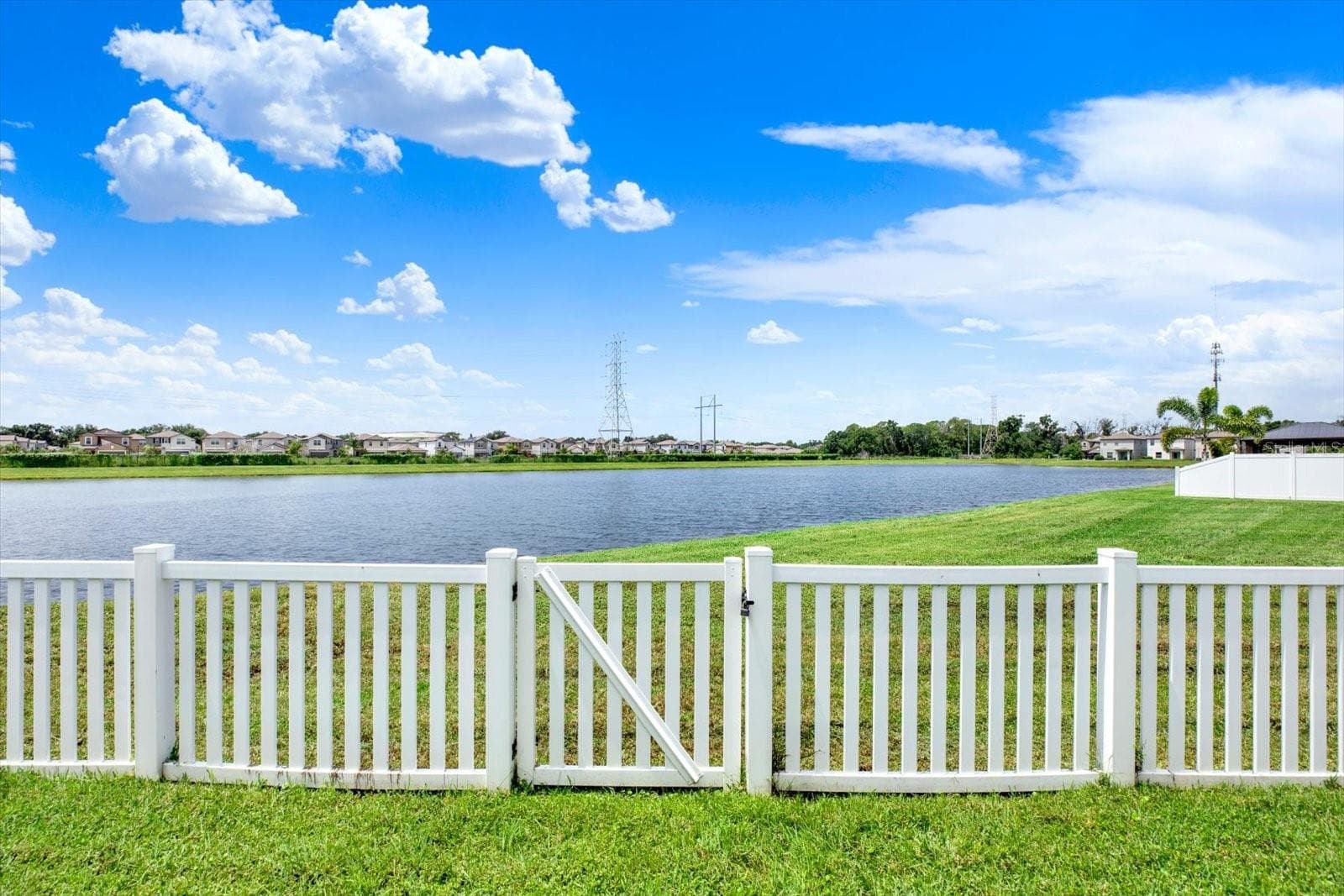 Single Family Residence at 7505 SAMUEL IVY DR, TAMPA, photo 45 of 62