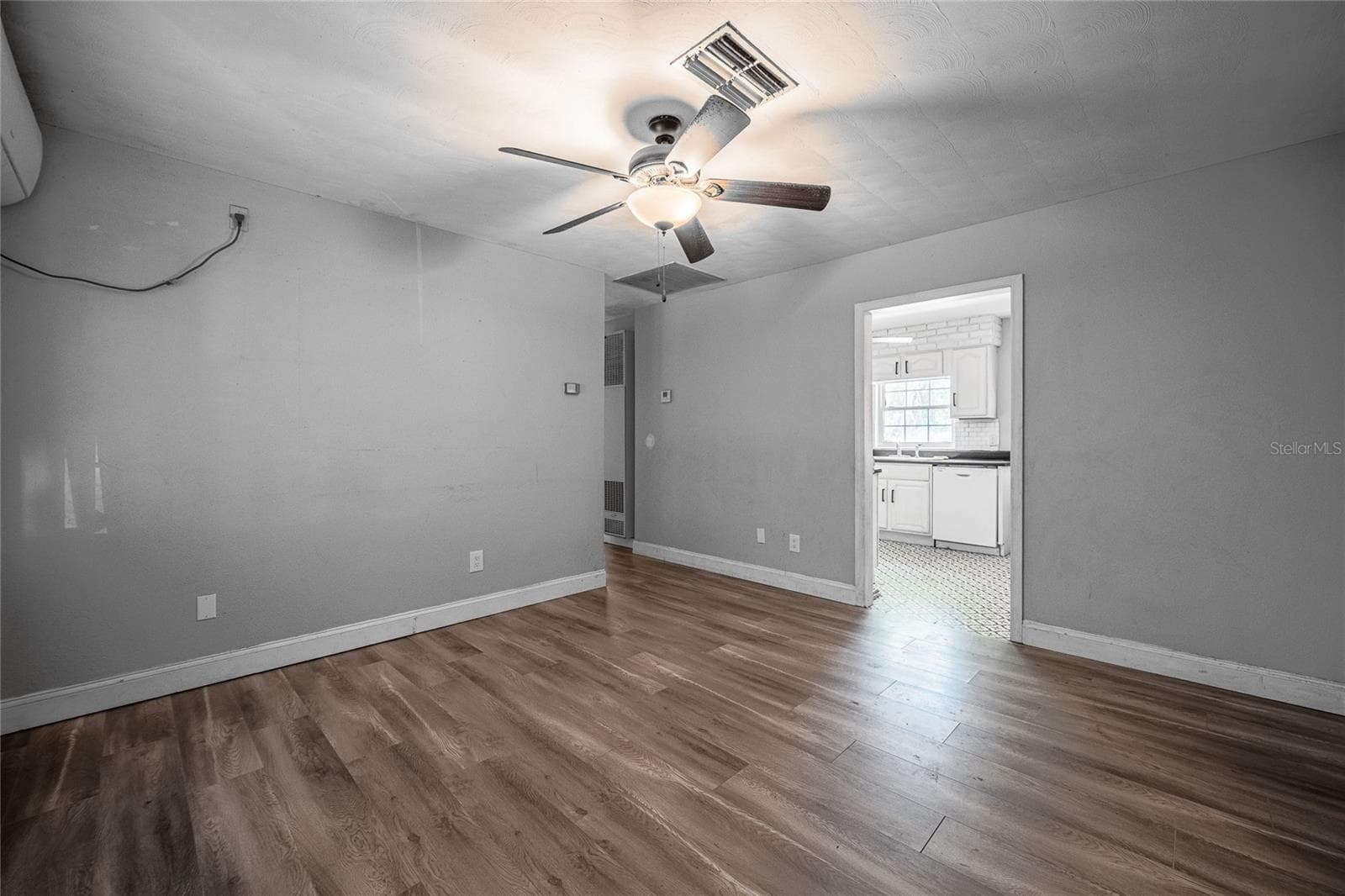 Single Family Residence at 218 MAPLE LN, FORT MEADE, photo 13 of 37