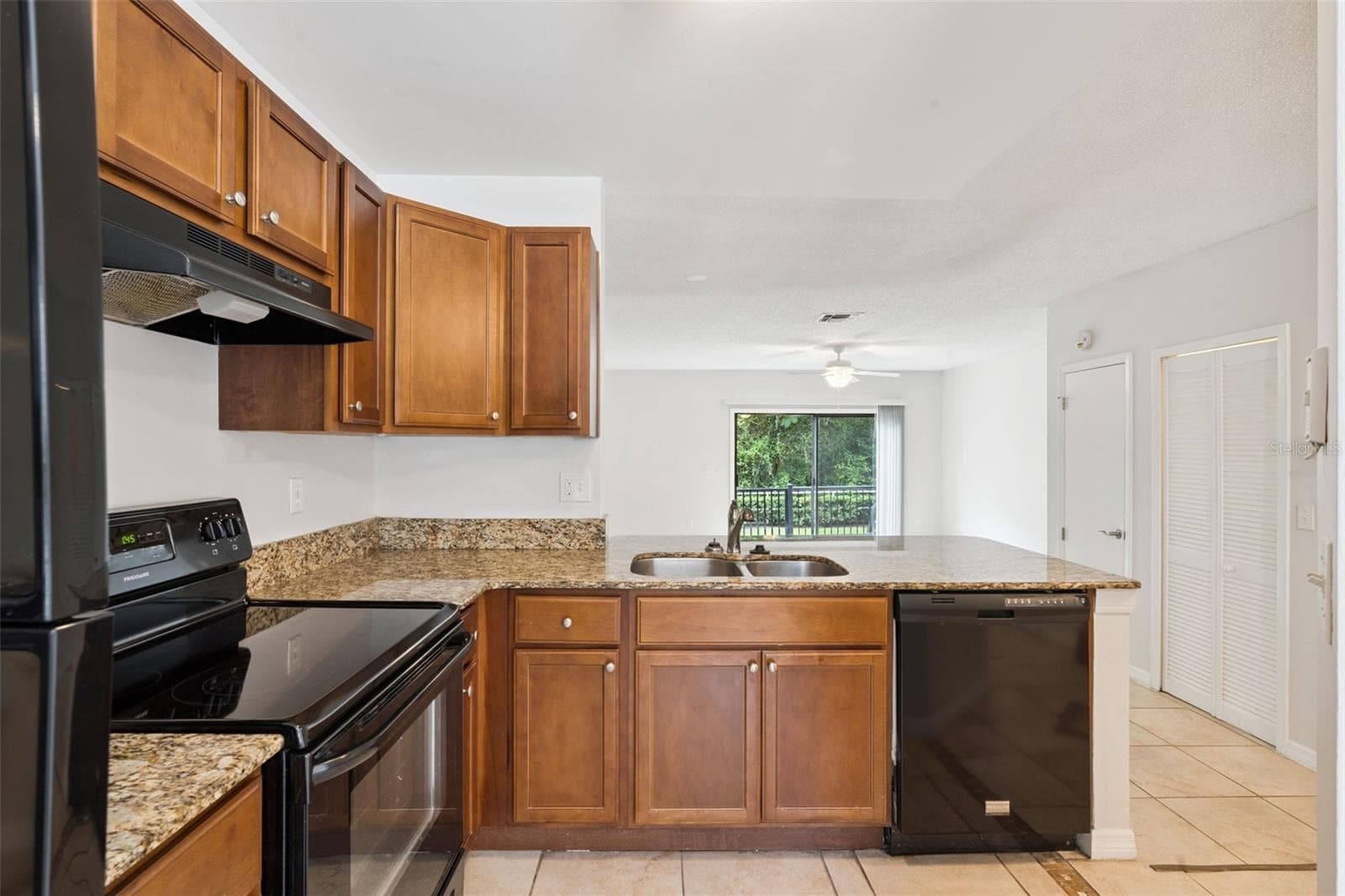 Townhouse at 679 CLEMSON DR, ALTAMONTE SPRINGS, photo 10 of 35