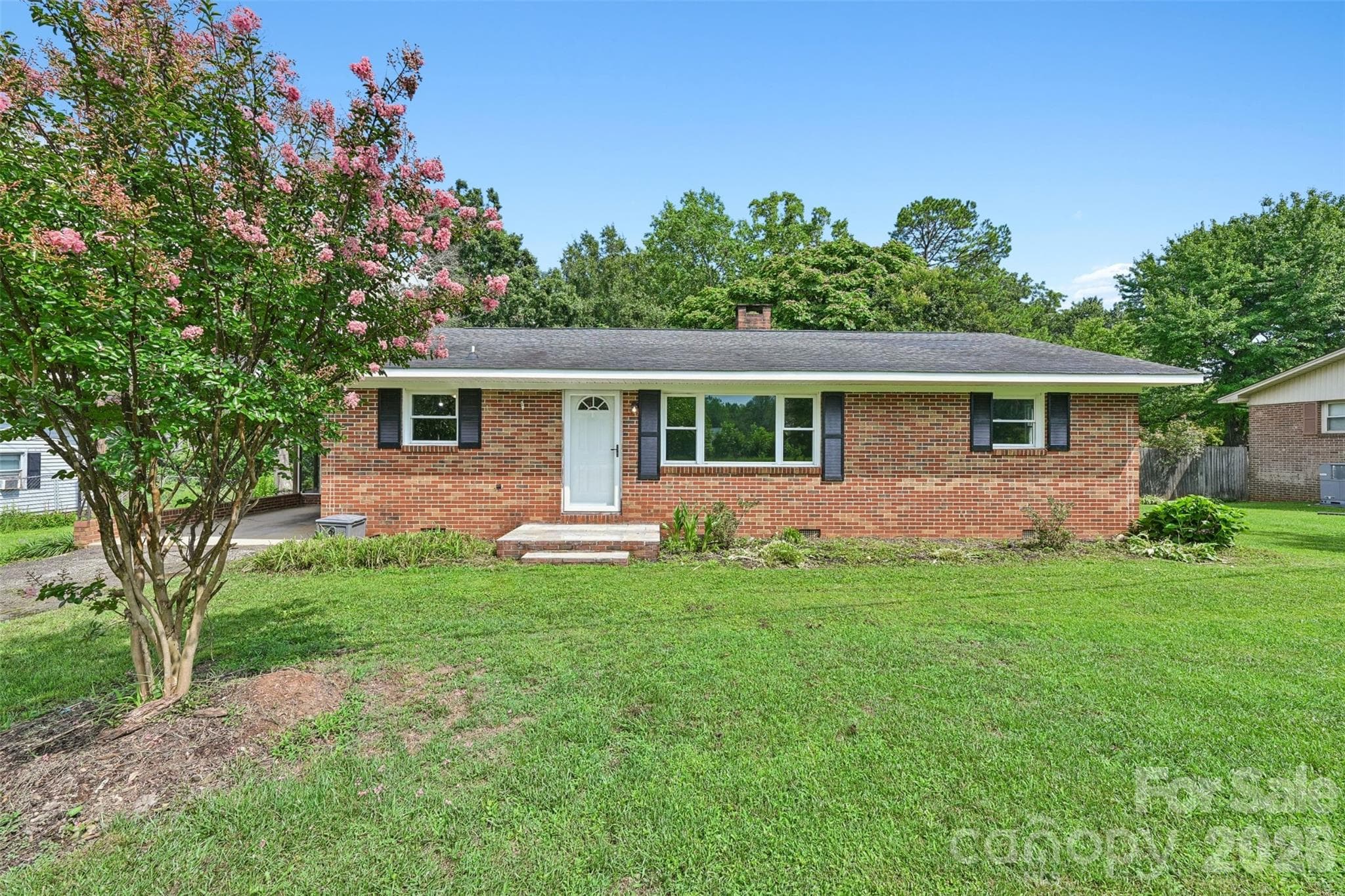 1811 S Post Road