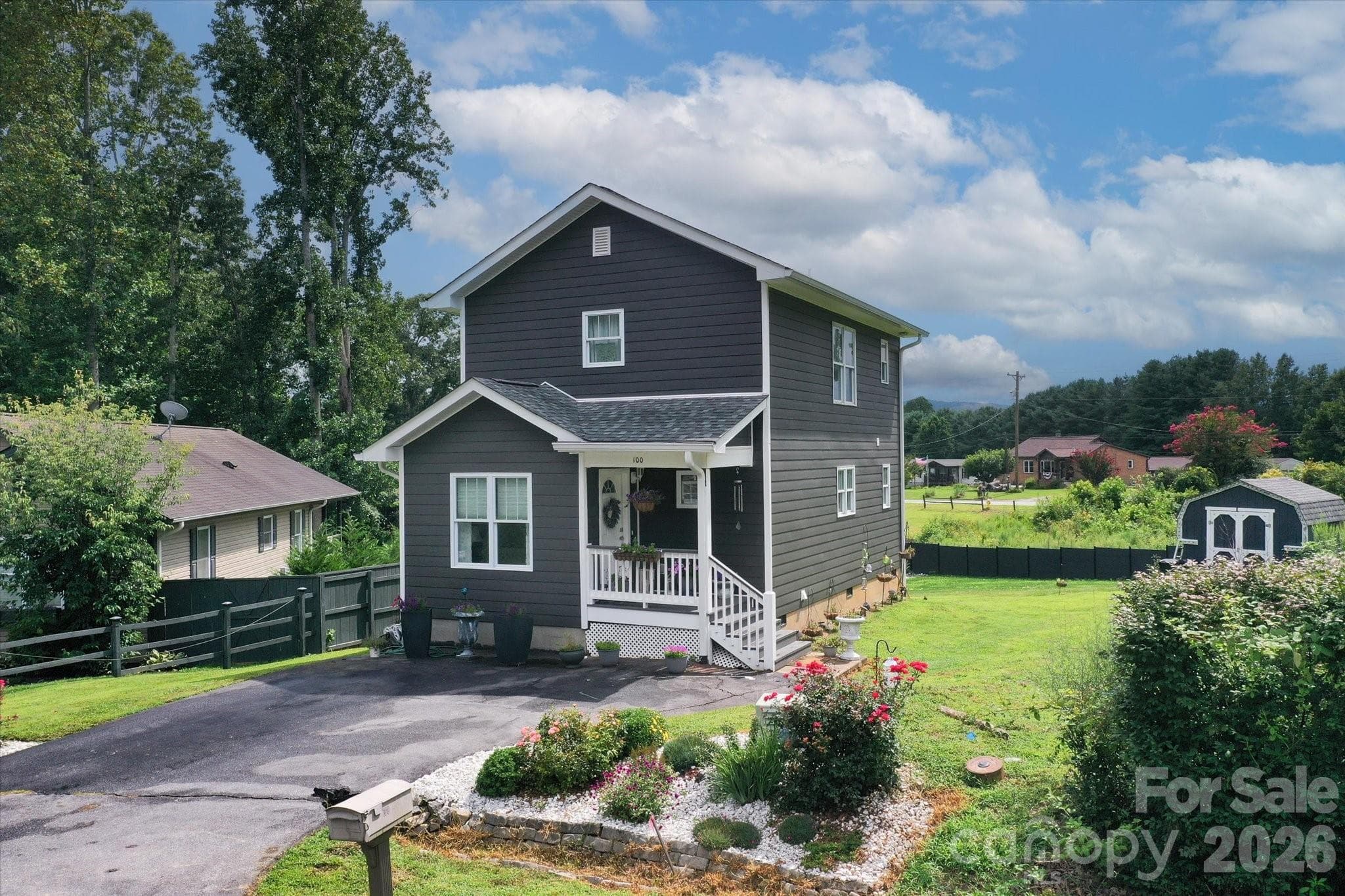 Single Family Residence at 100 Victoria Springs Drive, Flat Rock, photo 31 of 36