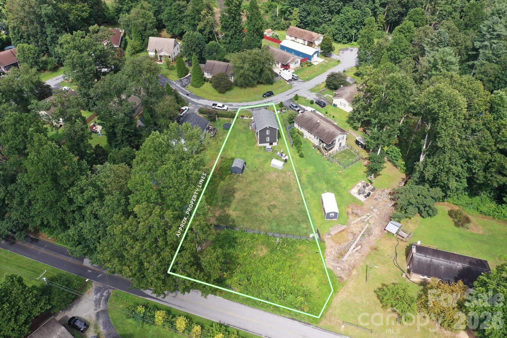 Single Family Residence at 100 Victoria Springs Drive, Flat Rock, photo 29 of 36