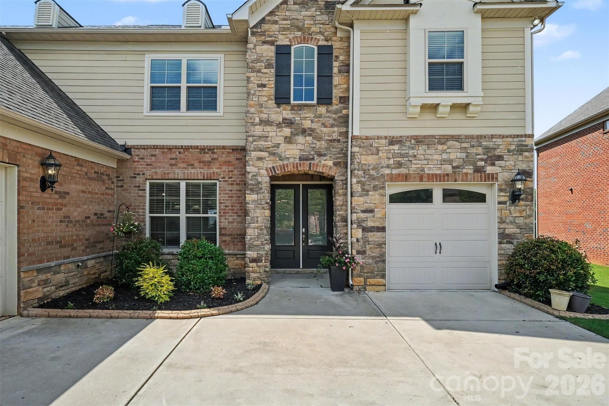 Single Family Residence at 12722 Rusty Blackbird Way, Charlotte, photo 2 of 41