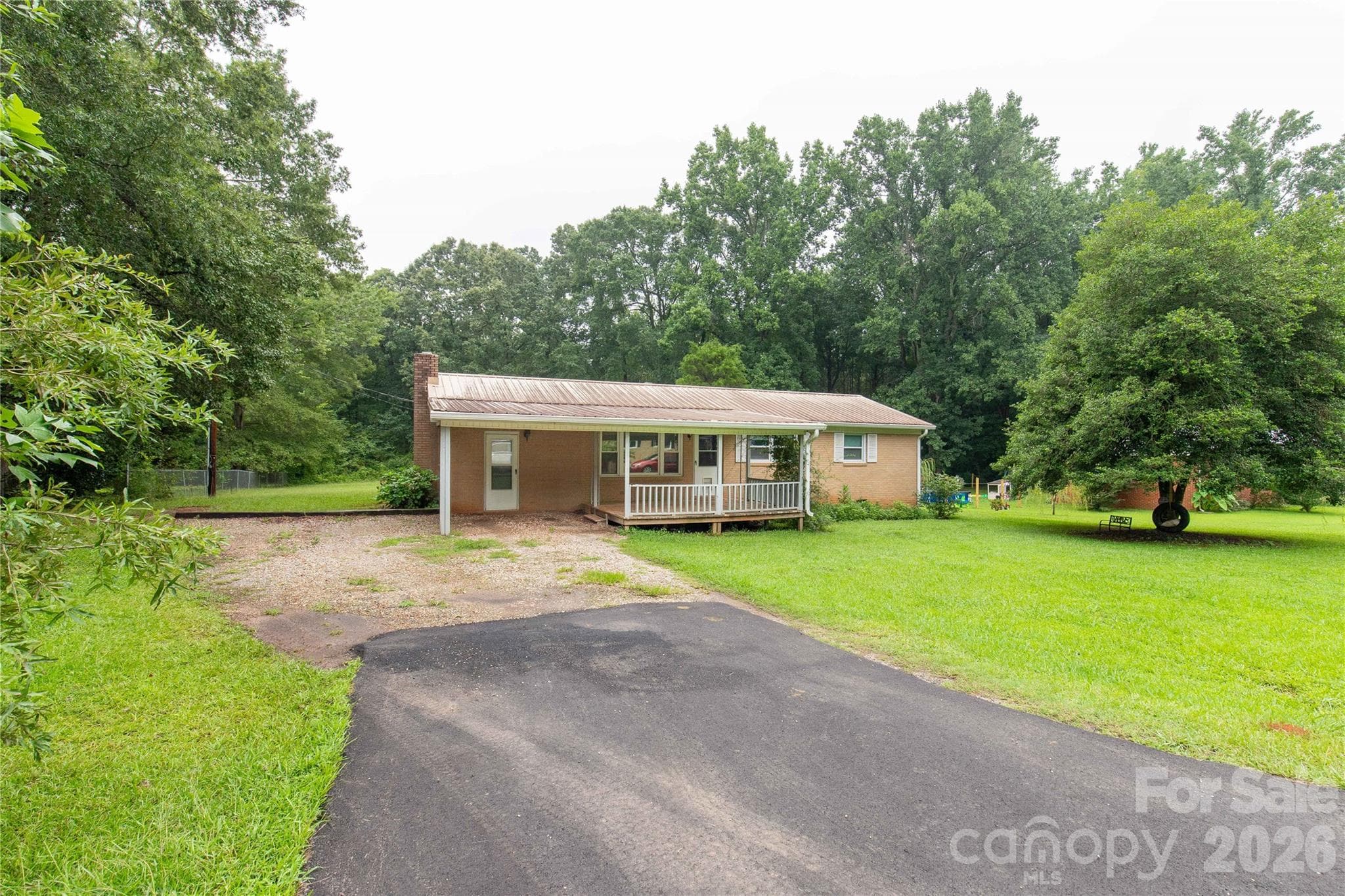 Single Family Residence at 1747 Williams Circle, Lancaster, photo 3 of 17